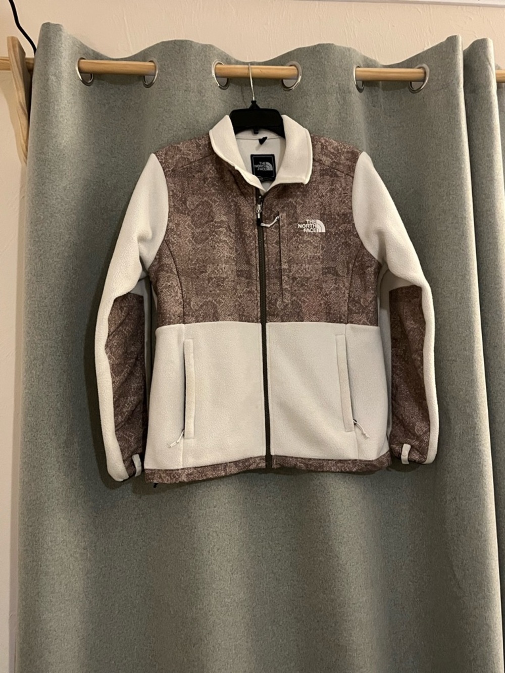 The North Face-Women’s Medium Fleece Jacket-Brown/Cream-Full Zip Coat